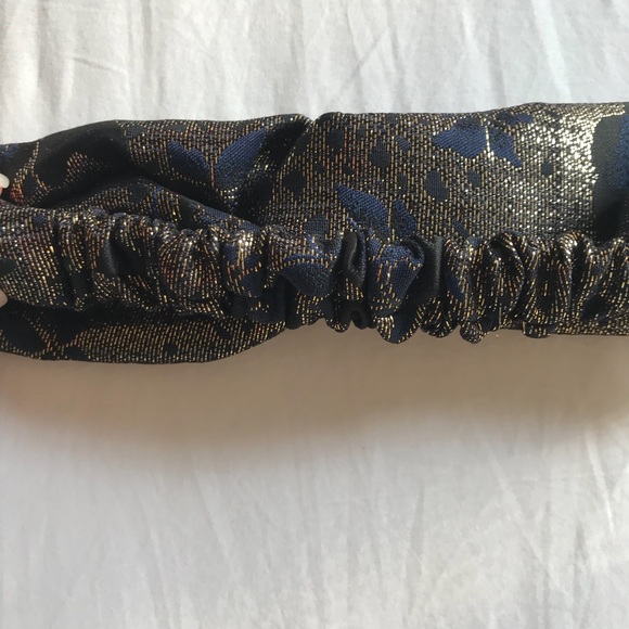 knot headband - Picture 3 of 3